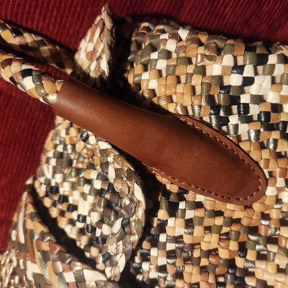 Woven Tan and Brown Handbag - Picture 2 of 8